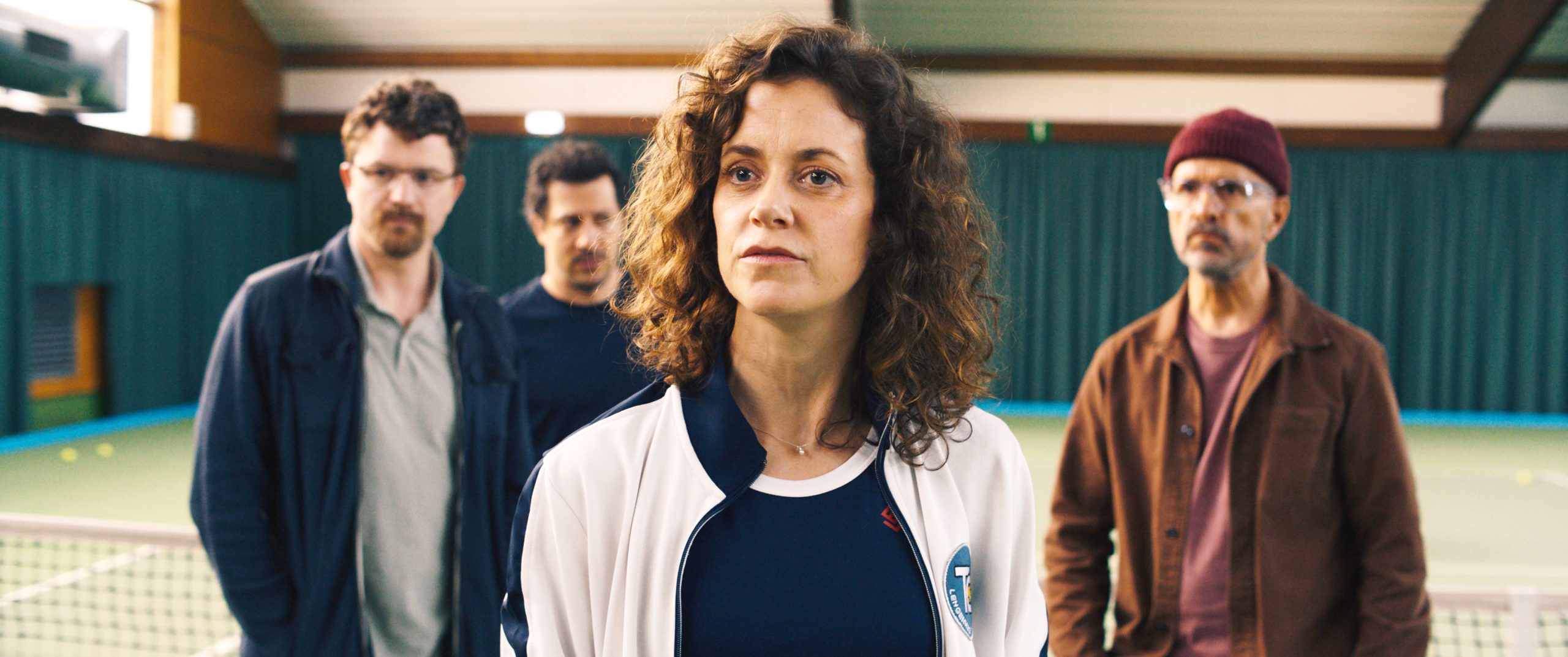 The ensemble cast of The Holy Grill (Extrawurst) at the Lengenheide Tennis Club