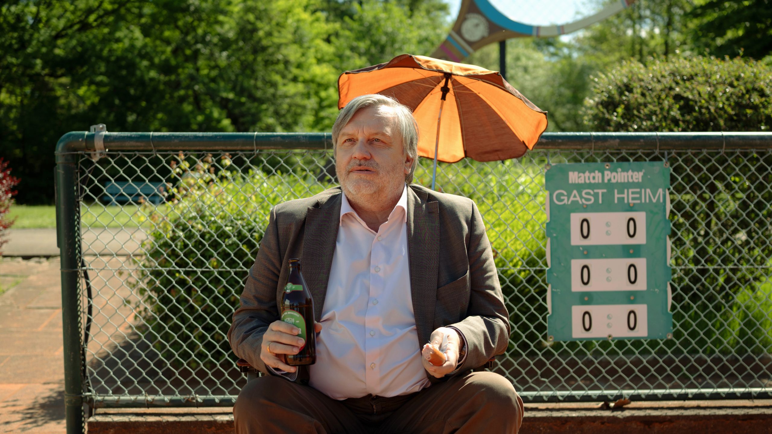 A scene on the tennis courts