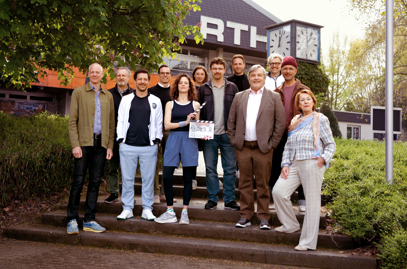 Behind the scenes · 02